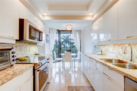 2000 Island Blvd 408, Aventura FL - photo 7 of 23