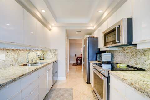 2000 Island Blvd 408, Aventura FL - photo 8 of 23