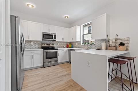 403 NE 212th St, Miami FL - photo 13 of 58
