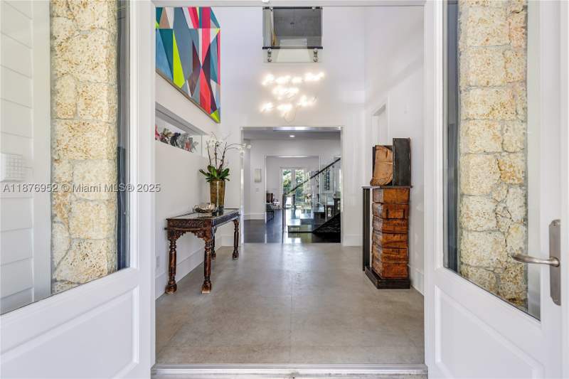 7 bedroom SingleFamilyResidence at 9460 SW 69th Ave, Barbara Park, Pinecrest — photo 4