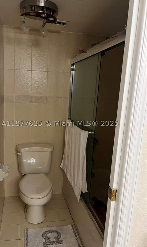 8875 Fontainebleau Blvd 203, Miami FL - photo 14 of 22