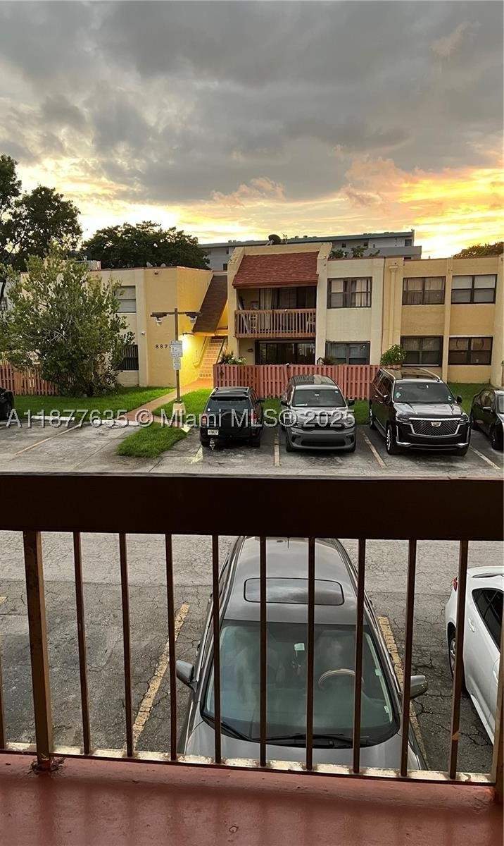 2 bedroom Condominium at 8875 Fontainebleau Blvd 203, Pine Lake Village Condo, Miami — photo 2