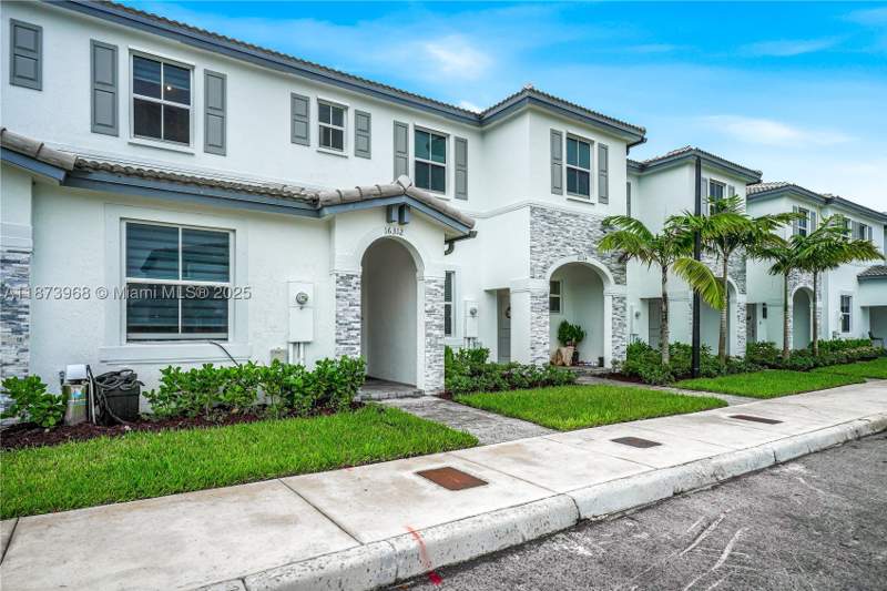 3 bedroom Townhouse at 16312 SW 291st St, Paradise Pines, Homestead — photo 2