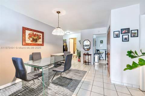 7830 Dickens Ave 202, Miami Beach FL - photo 15 of 40