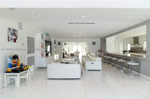 1215 N Biscayne Point Rd, Miami Beach FL - photo 11 of 54