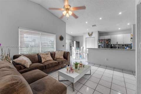 8101 SW 159th Ct, Miami FL - photo 11 of 36