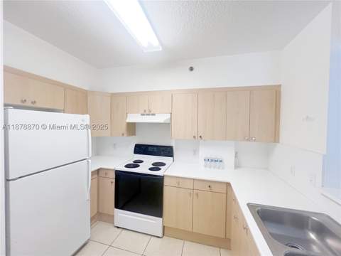 9340 Fontainebleau Blvd W206, Miami FL - photo 12 of 32