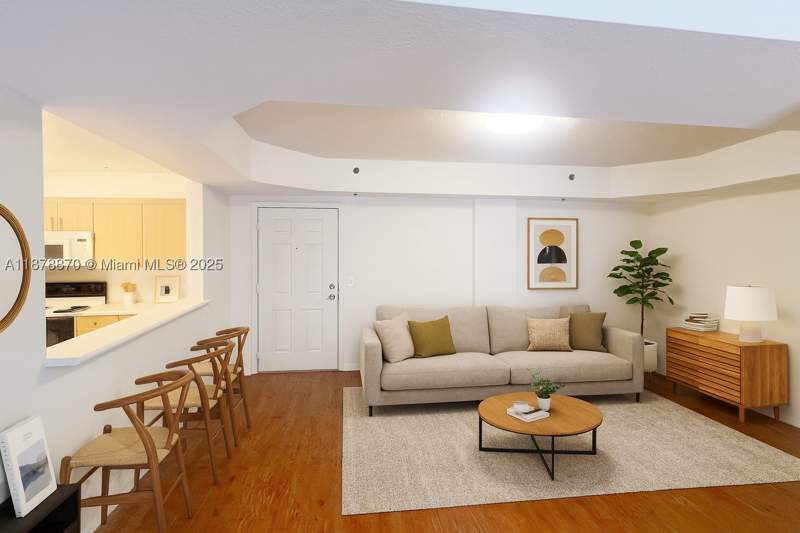 3 bedroom Condominium at 9340 Fontainebleau Blvd W206, Keystone Courts Condo, Miami — photo 4