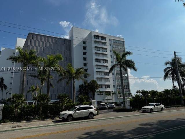 2 bedroom Condominium at 9100 W Bay Harbor Dr 7A, Blair House Condo - West, Bay Harbor Islands — photo 2