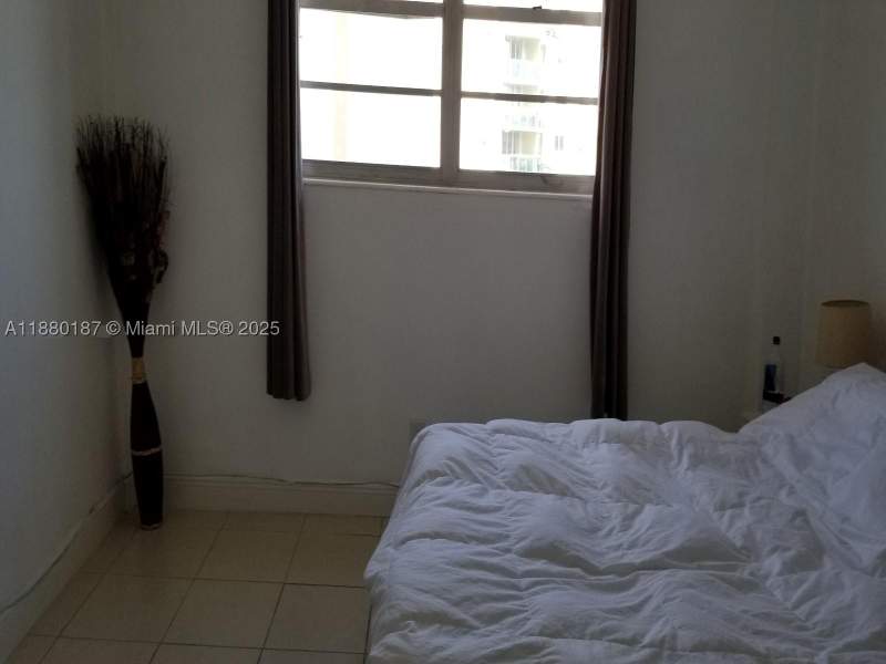 1 bedroom Condominium at 19390 Collins Ave 1124, Oceanview Building A Cond, Sunny Isles Beach — photo 5