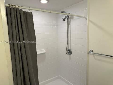 19501 S W country Club dr 1706, Aventura FL - photo 11 of 18