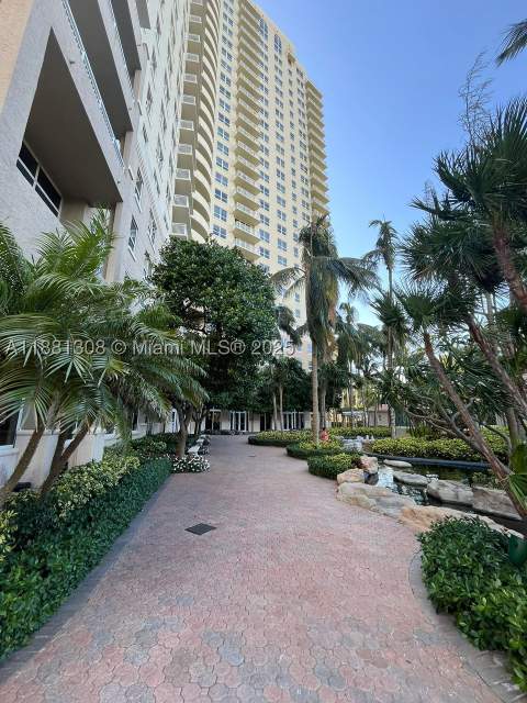 19501 S W country Club dr 1706, Aventura FL - photo 18 of 18