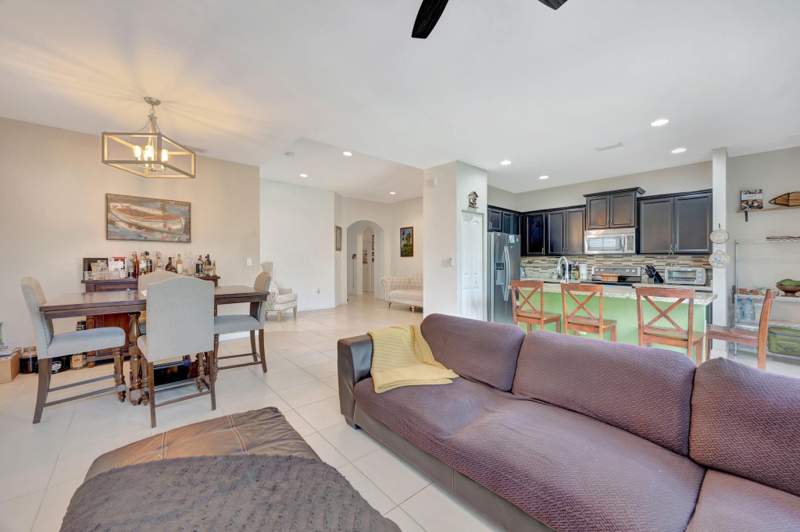 4 bedroom SingleFamilyResidence at 25123 SW 118th Place, Hemingway Point, Cutler Bay — photo 4