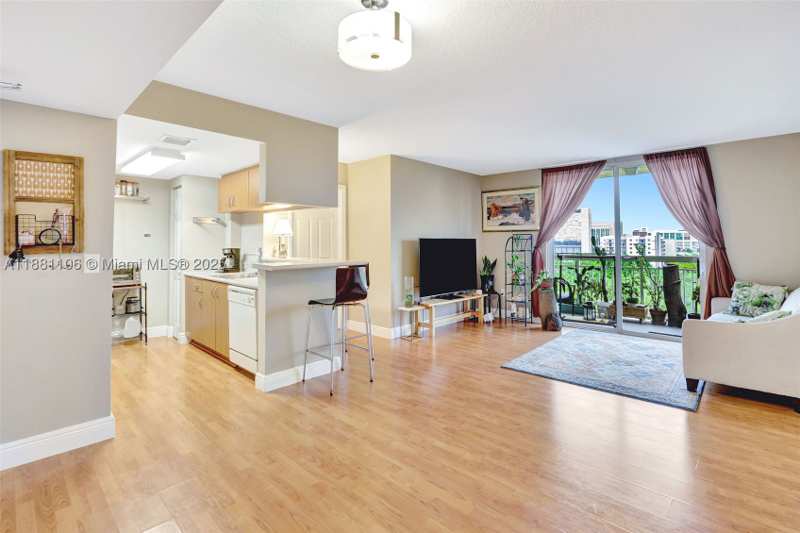2 bedroom Condominium at 816 NW 11th St 905, Seybold Pointe Condo, Miami — photo 1