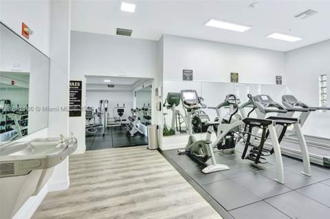 816 NW 11th St 905, Miami FL - photo 11 of 14