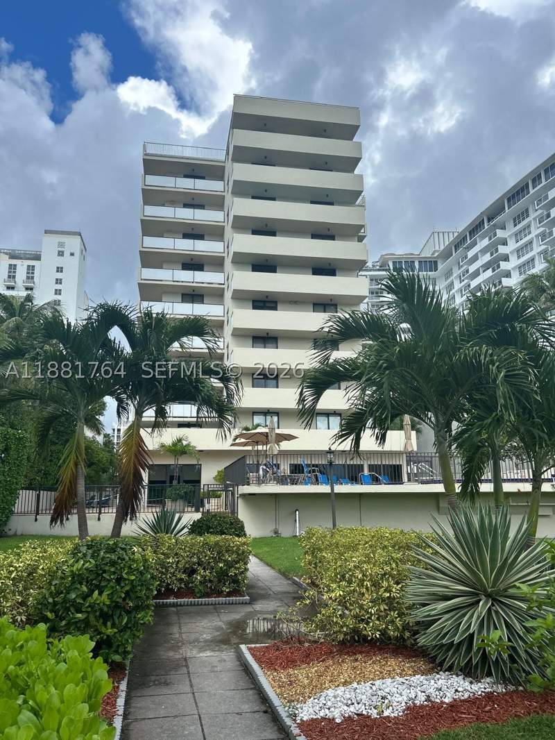 2 bedroom Condominium at 1621 Collins Ave 701, The Georgian Condo, Miami Beach — photo 3
