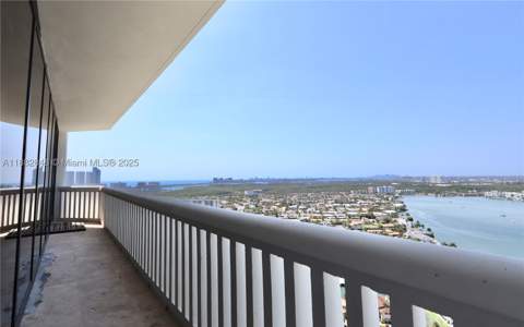 1000 Island Blvd Ph2, Aventura FL - photo 13 of 40
