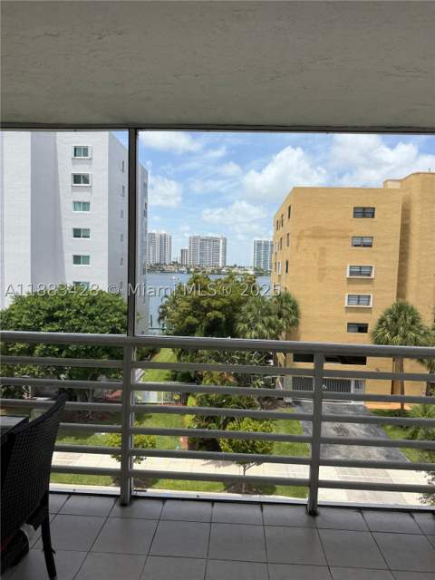 17801 N Bay Rd 505, Sunny Isles Beach FL - photo 22 of 27