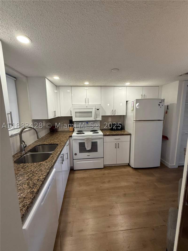 2 bedroom Condominium at 17801 N Bay Rd 505, Le Frontenac Condo, Sunny Isles Beach — photo 5