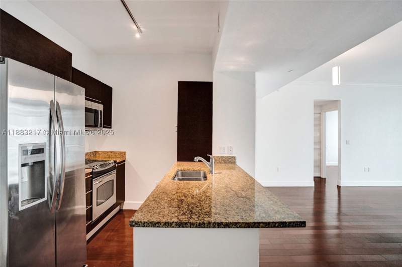 2 bedroom Condominium at 950 Brickell Bay Dr 1704, The Plaza 851 Brickell Co, Miami — photo 5
