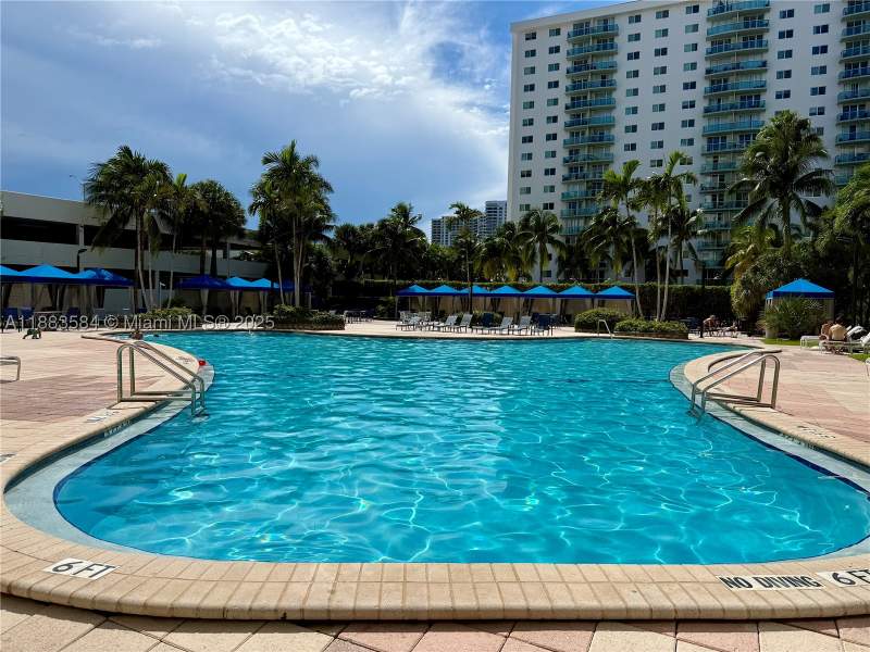 2 bedroom Condominium at 19370 Collins Ave 620, Ocean Reserve Condo, Sunny Isles Beach — photo 2