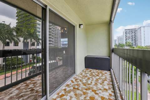 1345 West Avenue 304, Miami Beach FL - photo 21 of 30