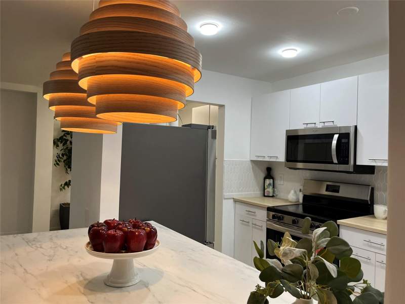 1 bedroom Condominium at 11685 Canal Drive 304, Longwood House Condominiu, North Miami — photo 3