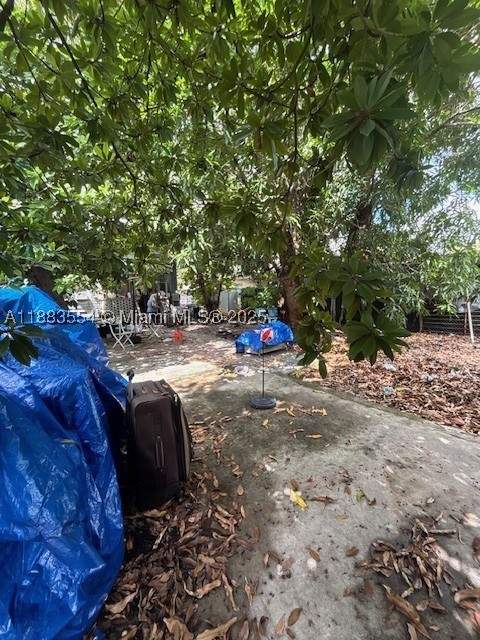 2643 NW 23rd Ct, Miami FL - photo 10 of 11
