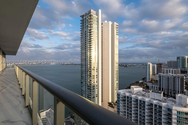 4 bedroom Condominium at 480 NE 31 St 3101, Gran Paraiso Condo, Miami — photo 5