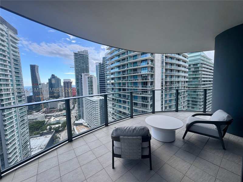 3 bedroom Condominium at 1000 Brickell Plz 3302, Brickell Flatiron Condo, Miami — photo 1