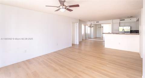 19601 E Country Club Dr 7308, Aventura FL - photo 11 of 55
