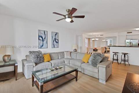 19601 E Country Club Dr 7308, Aventura FL - photo 12 of 55