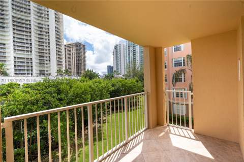 19601 E Country Club Dr 7308, Aventura FL - photo 16 of 55