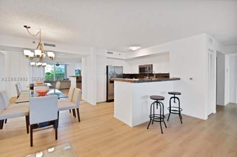 19601 E Country Club Dr 7308, Aventura FL - photo 9 of 55
