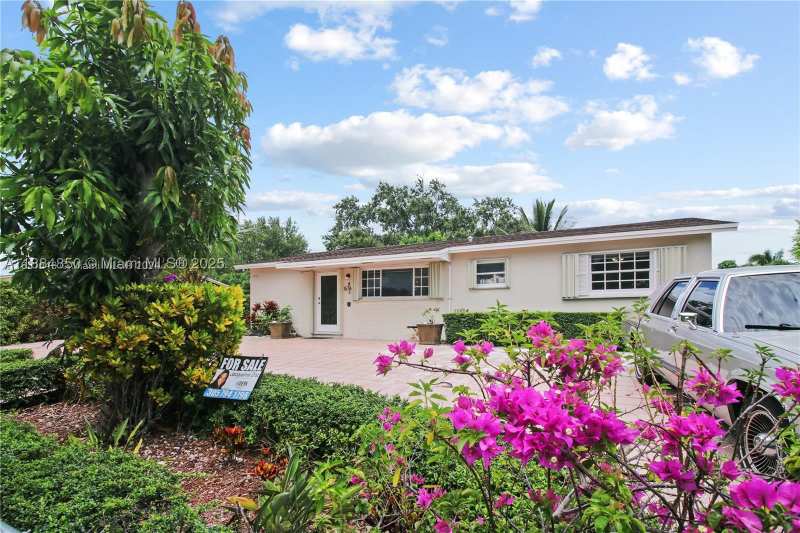 4 bedroom SingleFamilyResidence at 15745 SW 303rd Ter, Newton Heights, Homestead — photo 1