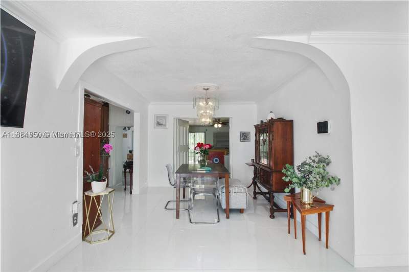 4 bedroom SingleFamilyResidence at 15745 SW 303rd Ter, Newton Heights, Homestead — photo 5