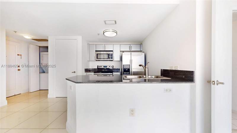 2 bedroom Condominium at 1871 NW S River Dr 1205, Terrazas Riverpark Villag, Miami — photo 4