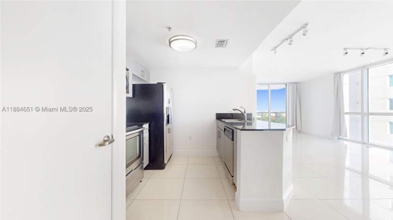 2 bedroom Condominium at 1871 NW S River Dr 1205, Terrazas Riverpark Villag, Miami — photo 5