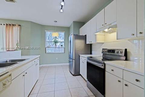 10806 SW 240th Ln, Homestead FL - photo 14 of 22