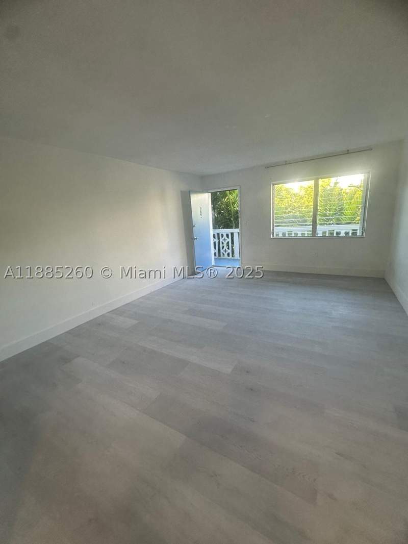 1 bedroom Condominium at 1120 102nd St 15, Golden Key Condo, The, Bay Harbor Islands — photo 5