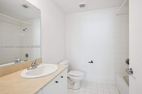 5970 Indian Creek Dr 302, Miami Beach FL - photo 11 of 20