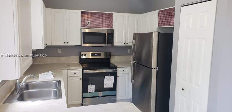 3 bedroom Townhouse at 60 SE 6th Rd, Casa Del Sur, Homestead — photo 3