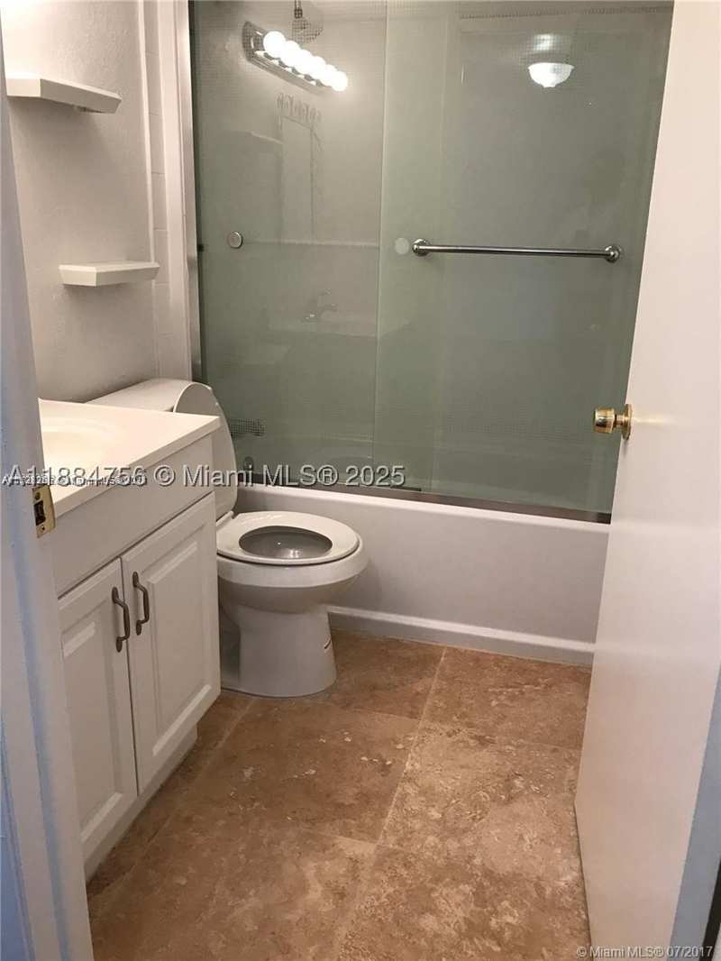 2 bedroom Condominium at 10288 NW 9th St Cir 205, Indian Lk Village Phase 1, Miami — photo 1