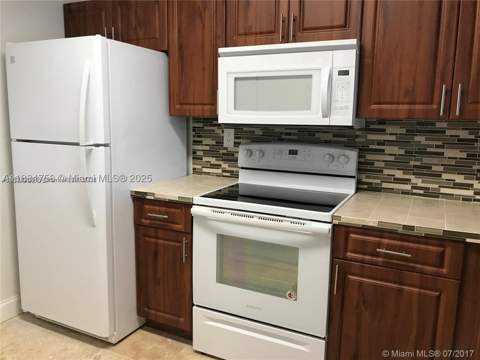 10288 NW 9th St Cir 205, Miami FL - photo 6 of 12