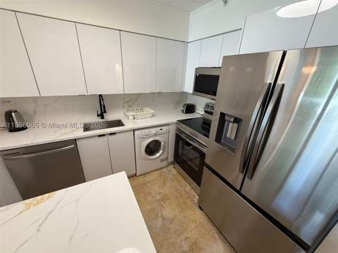 1500 Bay Rd 122S, Miami Beach FL - photo 8 of 44