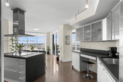 18201 Collins Ave 5301, Sunny Isles Beach FL - photo 13 of 47