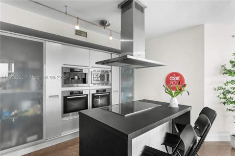 18201 Collins Ave 5301, Sunny Isles Beach FL - photo 15 of 47