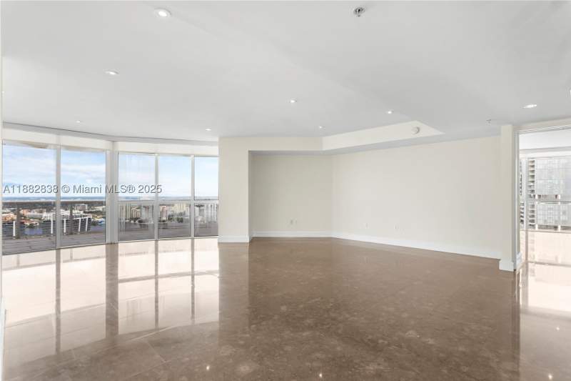 3 bedroom Condominium at 18201 Collins Ave 5301, Trump Royale Condo, Sunny Isles Beach — photo 4