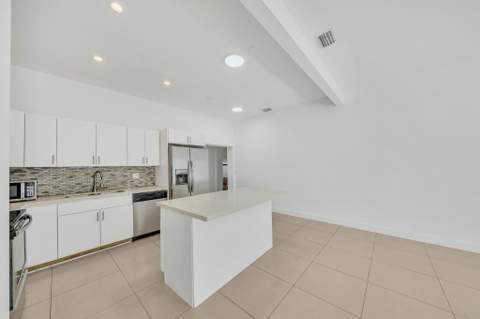 16010 NE 5th Avenue, Miami FL - photo 7 of 59