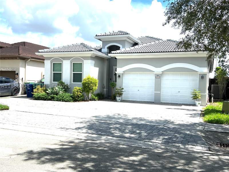 4 bedroom SingleFamilyResidence at 18247 NW 88th Pl, Century Prestige, Hialeah — photo 2